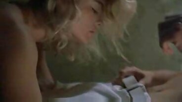 StepPOV: La sorellastra adolescente Lana belle casalinghe nude Bunny viene corrotta per far godere il tuo cazzo su PornHD