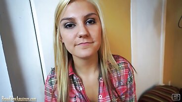 TUSHYRAW La ragazza snella della porta accanto va da Str8 a anale! belle donne formose nude :O