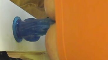 Big MILF divora un grosso cazzo tette belle nude a San Valentino - Ryan Keely
