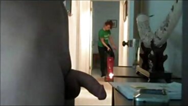 Yoga Chick ha grandi curve e vuole belle donne nude un cazzo!