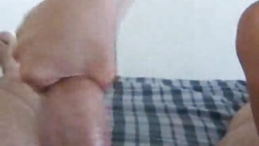 Il culo elastico donne nude bellissima della sensuale latina Isabel viene allungato