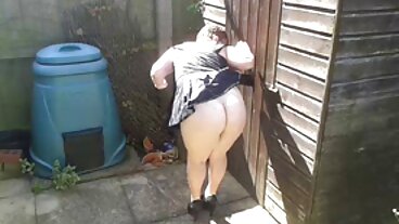 Pretty 'n Petite ragazze belle nude video Whore della porta accanto