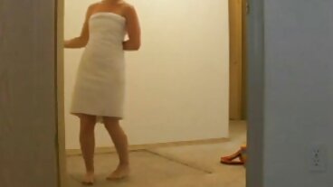 Naughty America: Harley Haze implora il cazzo sposato di Giovanni dopo la donne nude bellissime terapia del culo! su PornHD