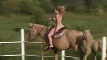 La moglie del trofeo divorziata vuole bellissime ragazze nude 69 avventure della BBC