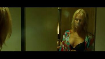 Bella bionda platino Yoga donne giovani belle nude GF martellata