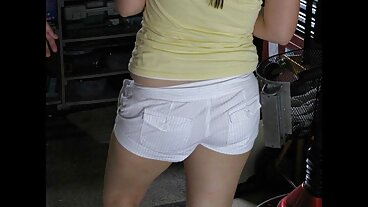 Douchey Stepson dà Hard Time & Cock a Stepma ragazze belle nude
